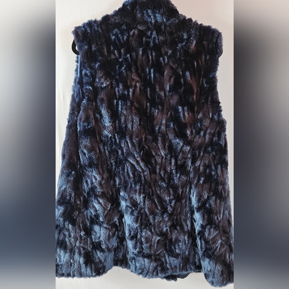 Blue Faux Fur Vest - Picture 2 of 4